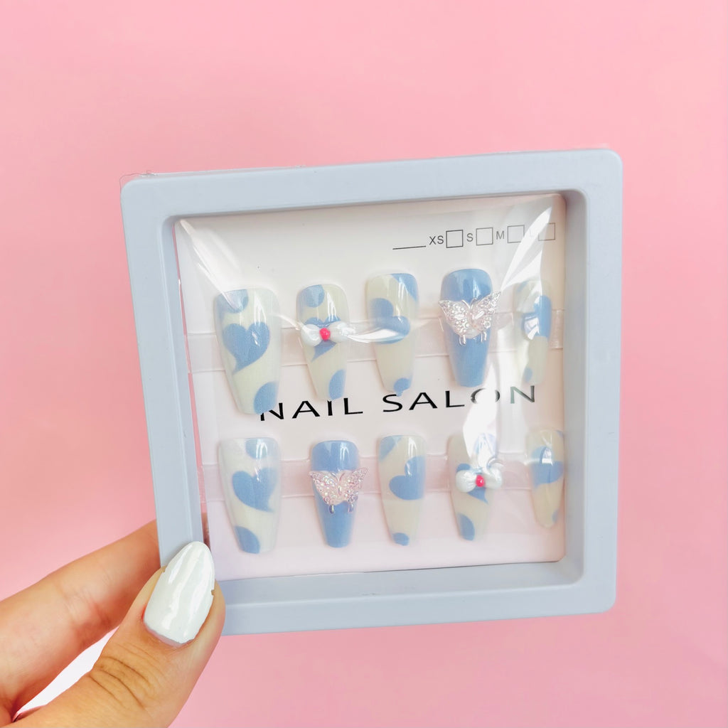 UÑAS POSTIZAS